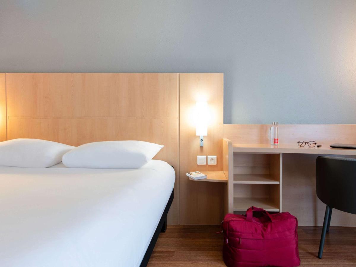 Hotel ibis Paris Opera La Fayette Esterno foto