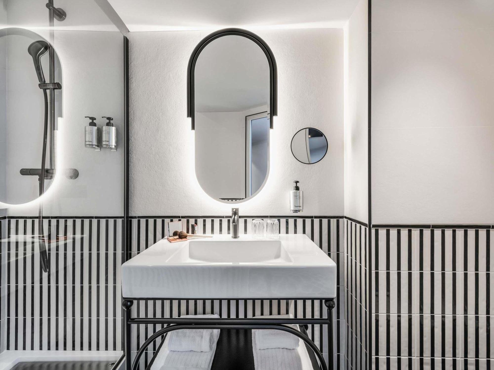 Hotel ibis Paris Opera La Fayette Esterno foto